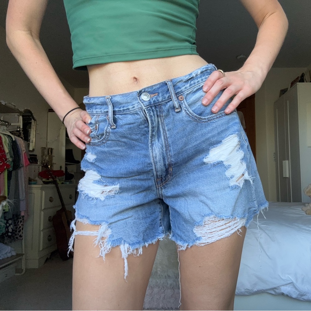 american eagle high rise relaxed fit distressed 90s boyfriend denim shorts